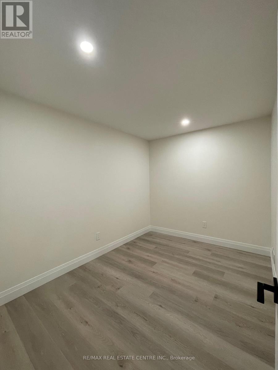 Unit #2 - 63 Warren Trail Property Photo 9
