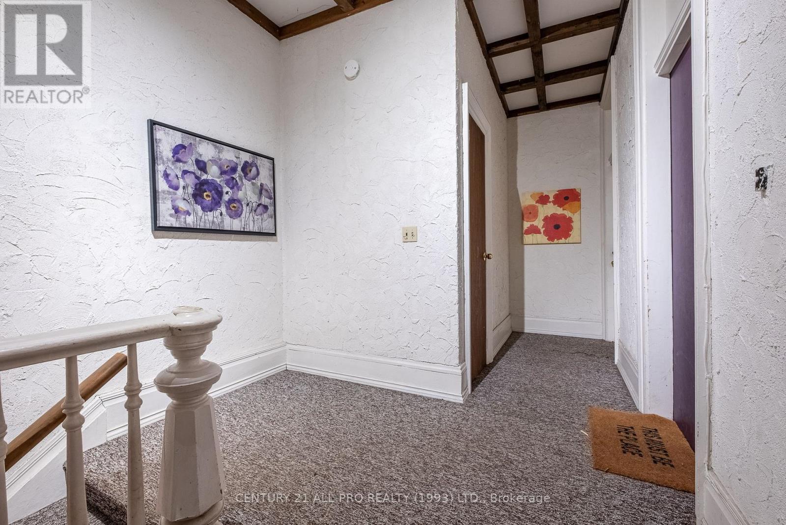 39 King Street W Property Photo 31