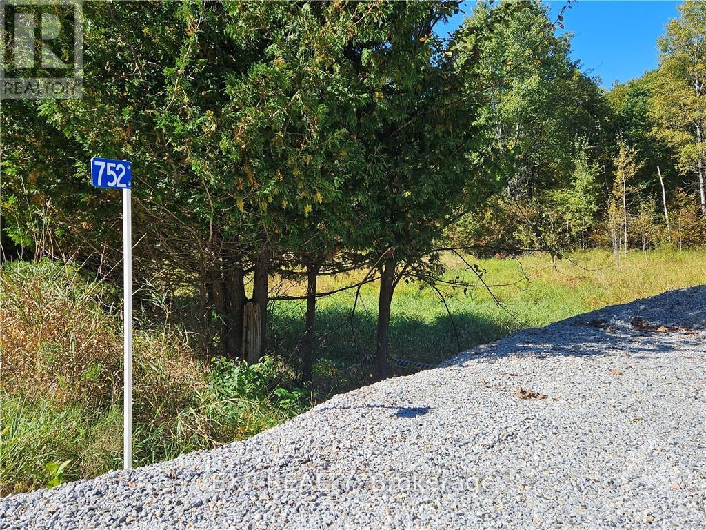 752 Bennett Lake Road Property Photo 6