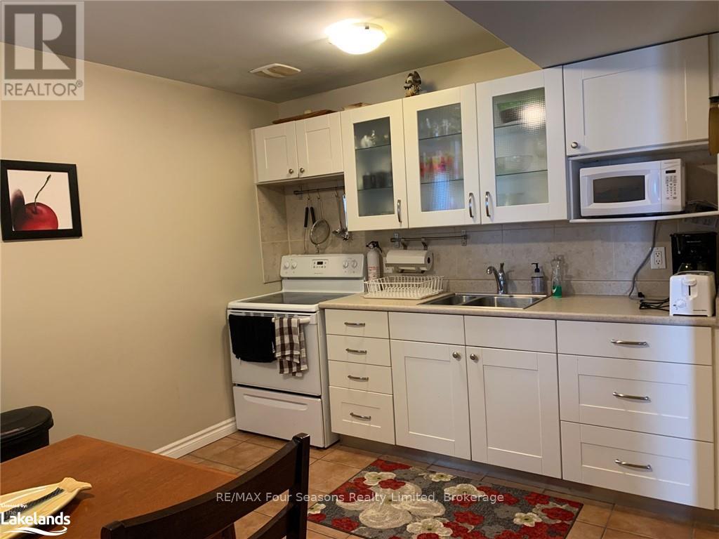 163 Lake Drive Property Photo 4
