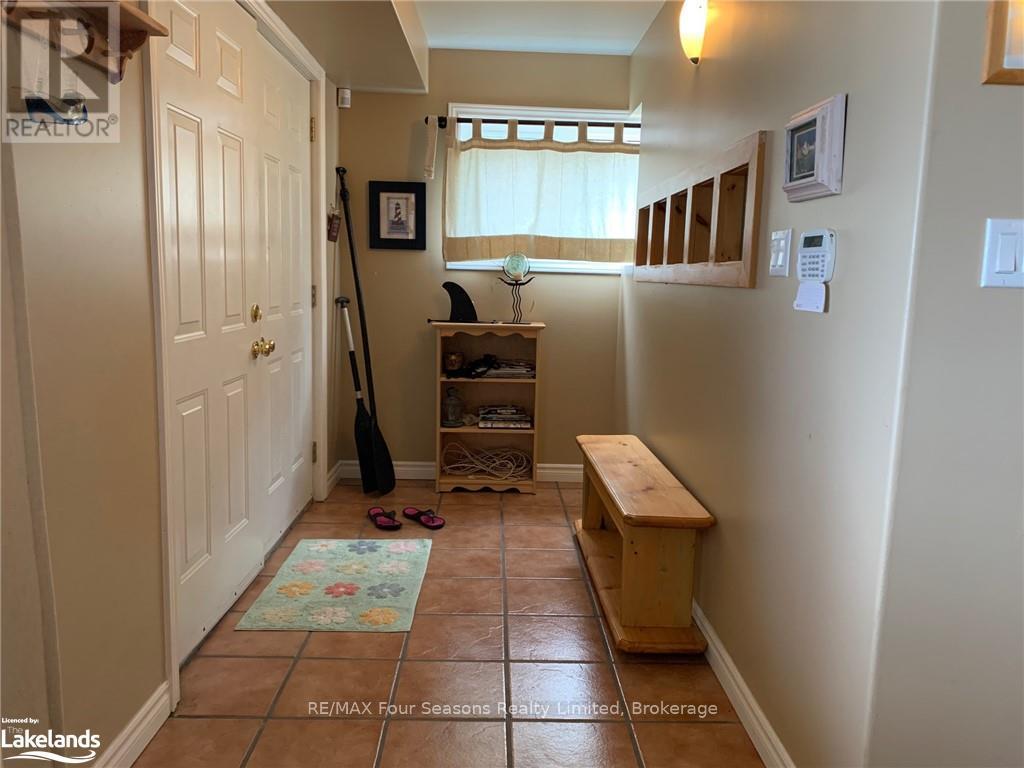 163 Lake Drive Property Photo 10