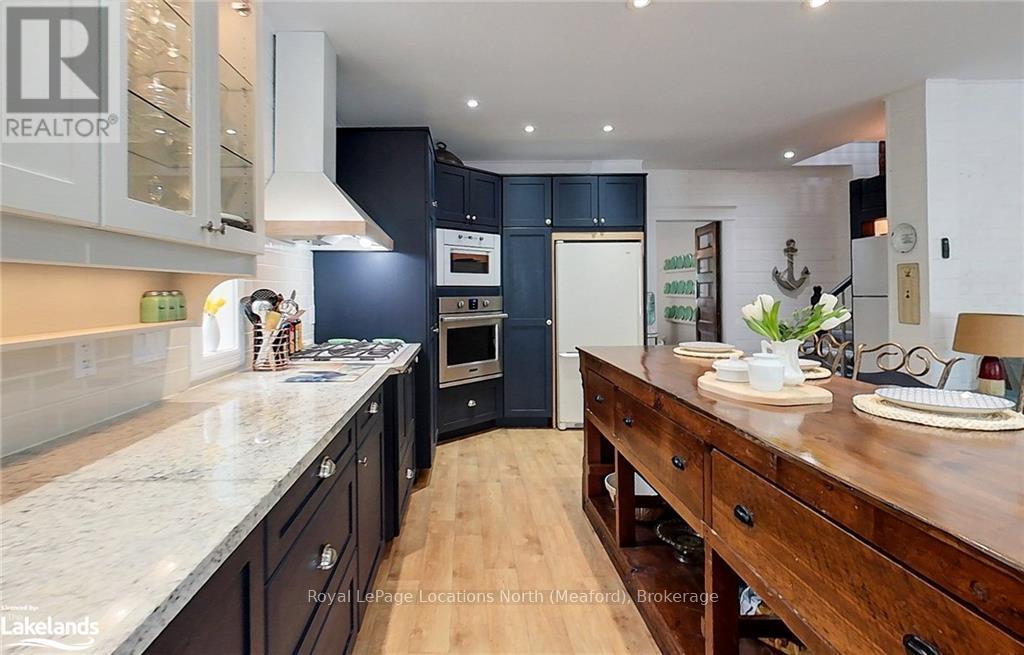 32 Nelson Street E Property Photo 7