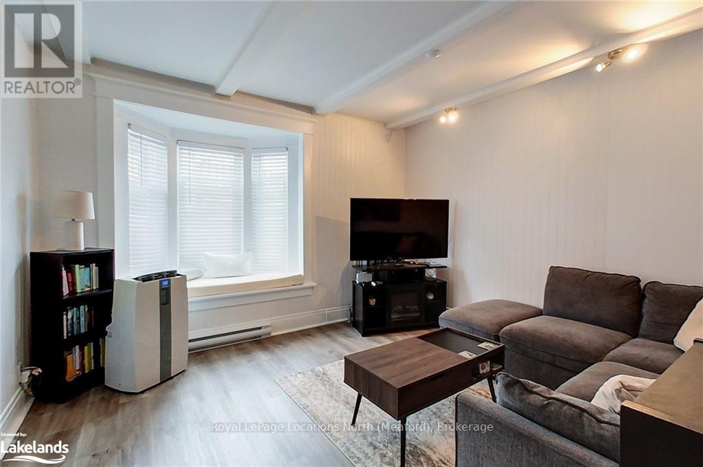32 Nelson Street E Property Photo 27