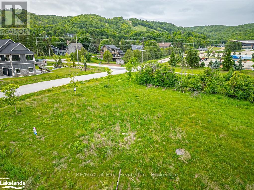 100 Interlaken Court Court Property Photo 5