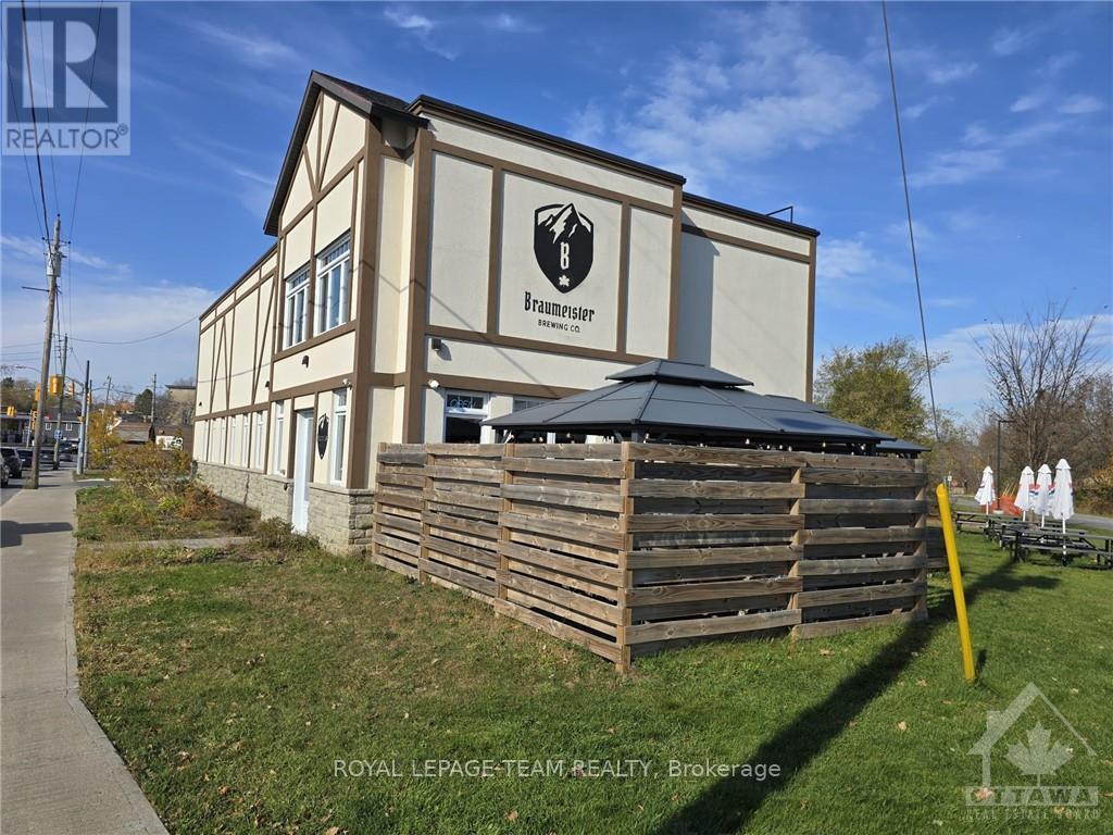 19 Moore Street Property Photo 5