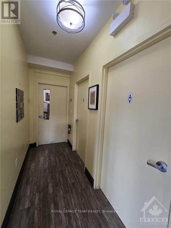 19 Moore Street Property Photo 17