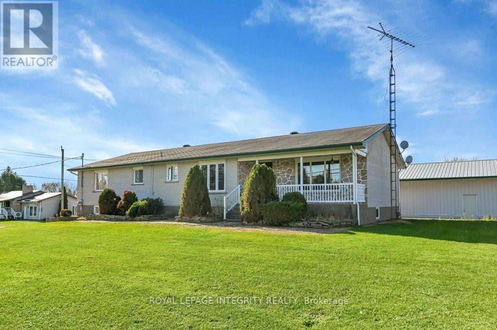 20397 Park Crescent Property Photo 2