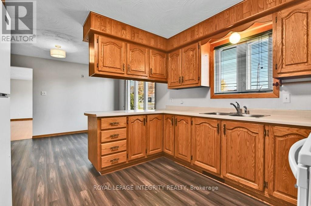 20397 Park Crescent Property Photo 8