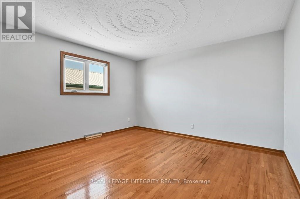 20397 Park Crescent Property Photo 15