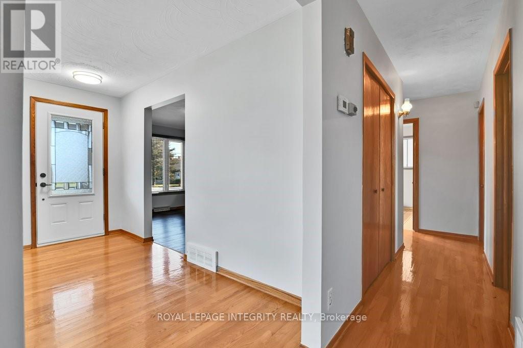 20397 Park Crescent Property Photo 16