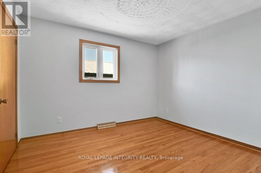 20397 Park Crescent Property Photo 17
