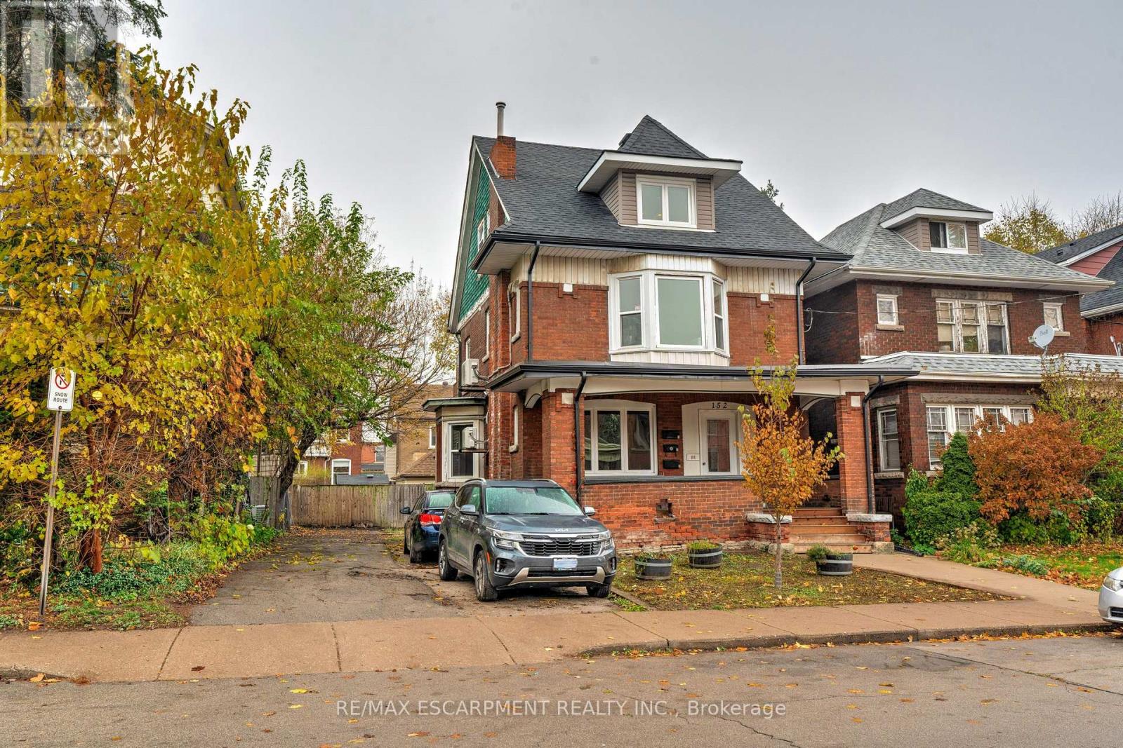 152 Sanford Avenue S Property Photo 2