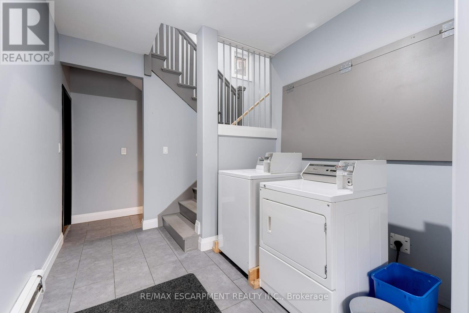 152 Sanford Avenue S Property Photo 4