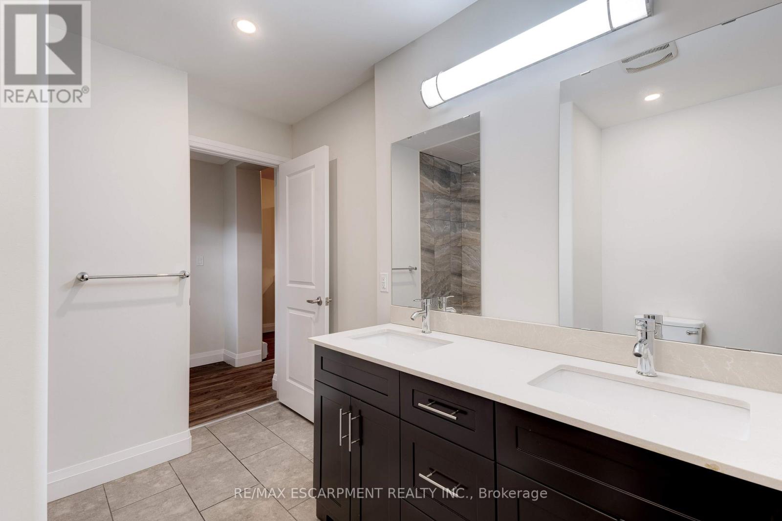 152 Sanford Avenue S Property Photo 12
