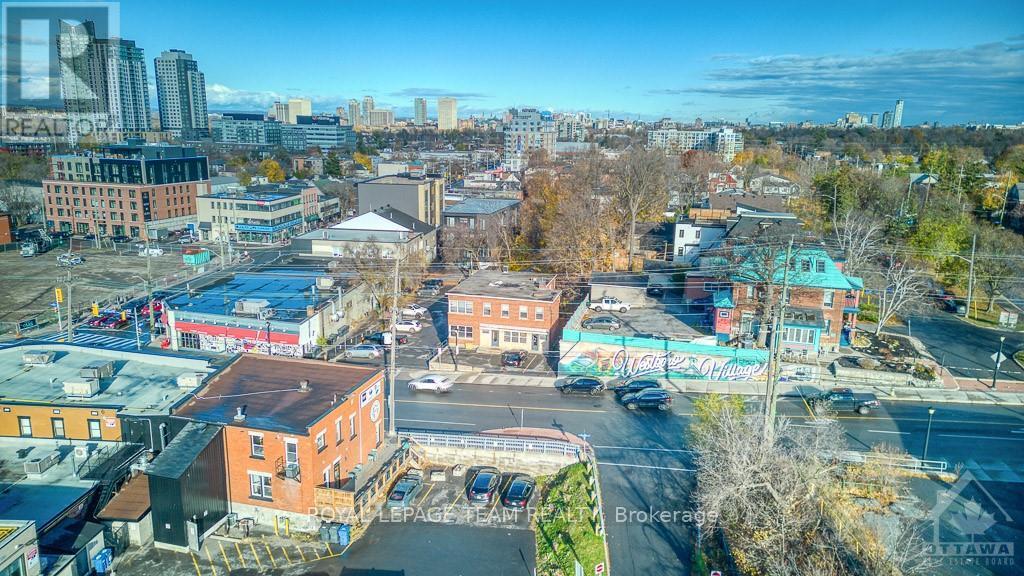 413 Churchill Avenue N Property Photo 2