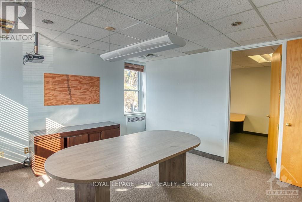 413 Churchill Avenue N Property Photo 6