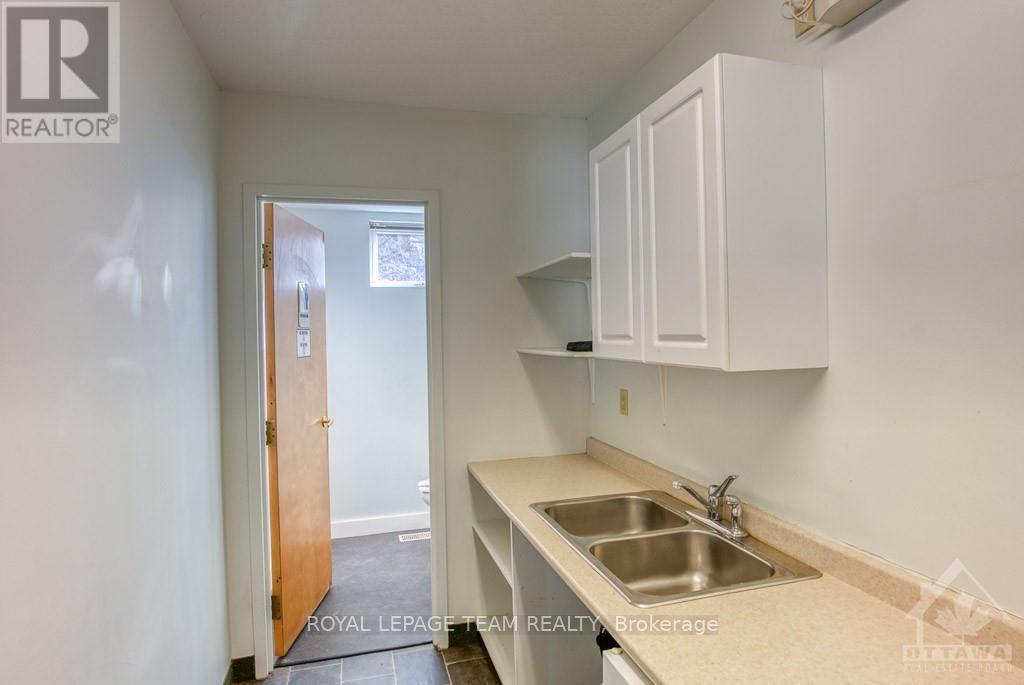 413 Churchill Avenue N Property Photo 9