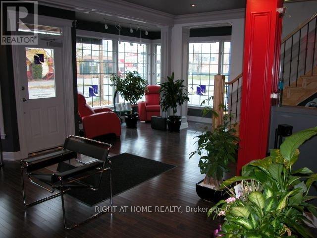339 Horton Street E Property Photo 12