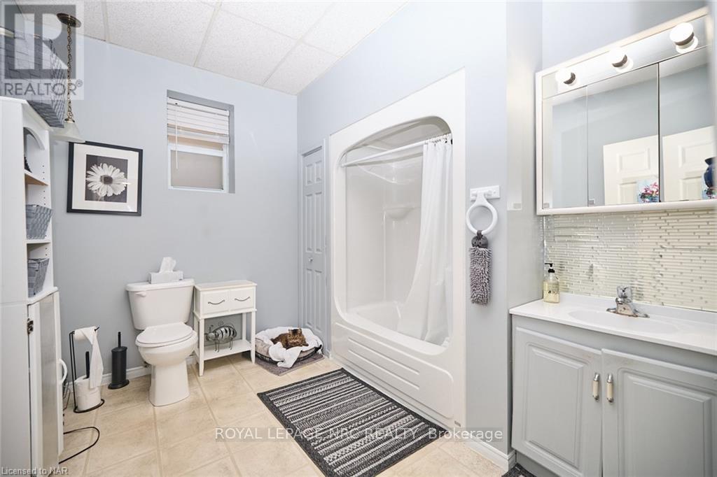 639 King Street Property Photo 12