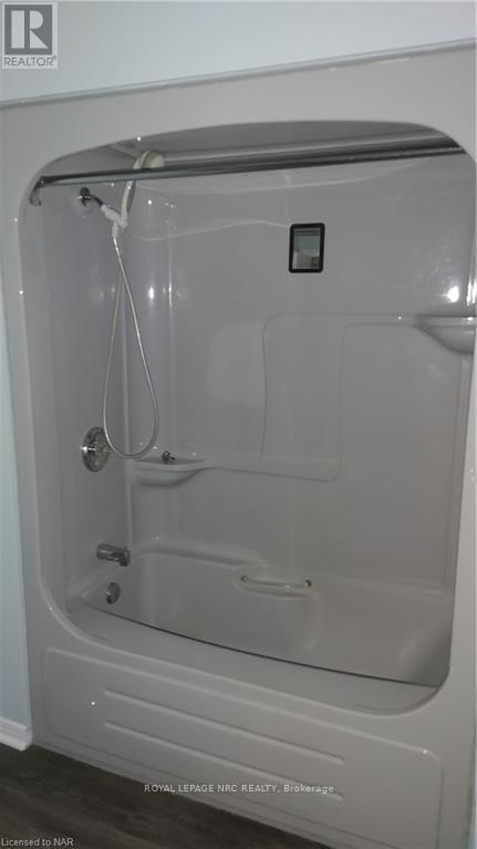 639 King Street Property Photo 30