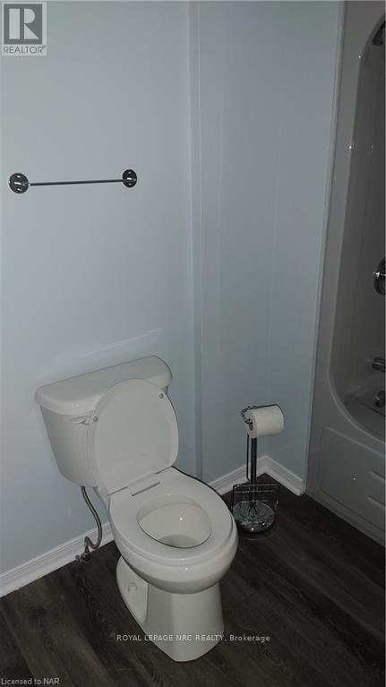 639 King Street Property Photo 31