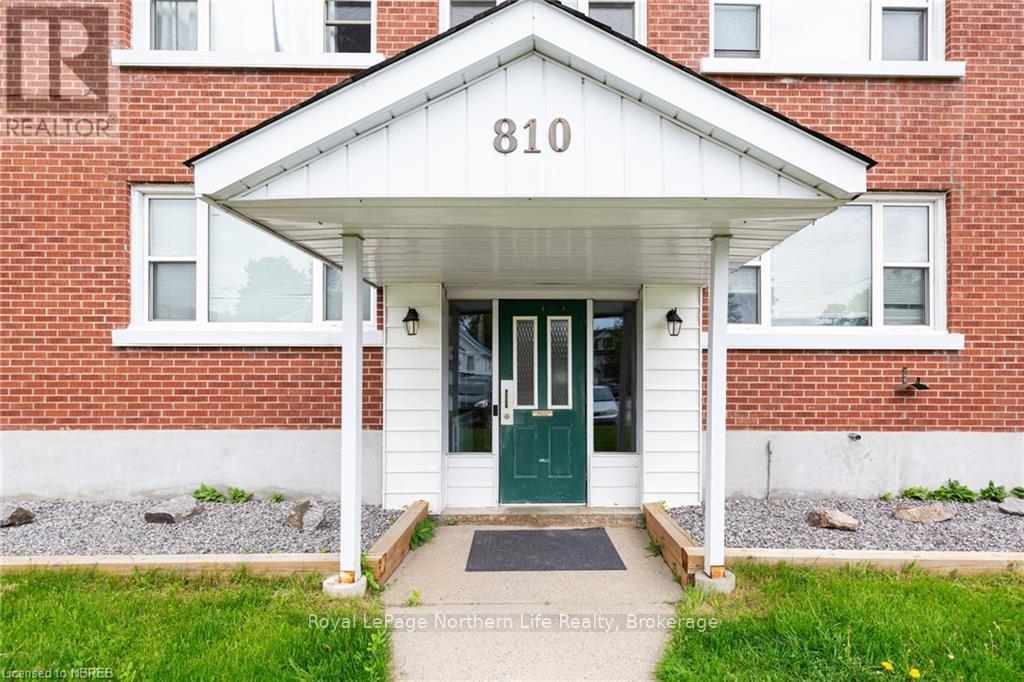 810 Ann Street Property Photo 4