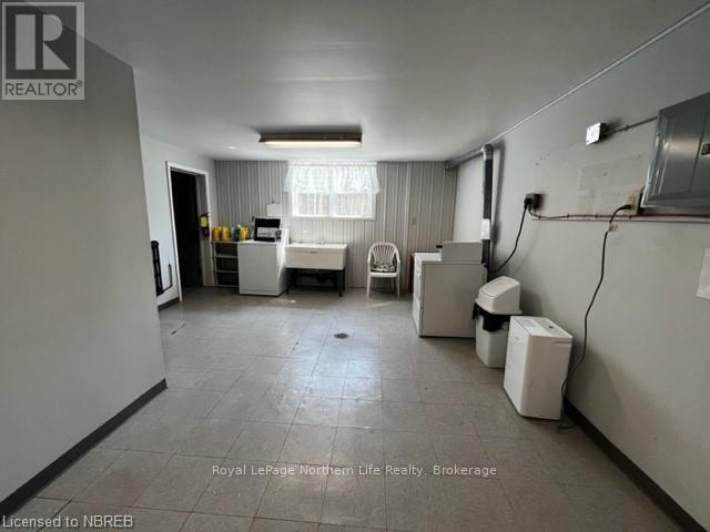 810 Ann Street Property Photo 8