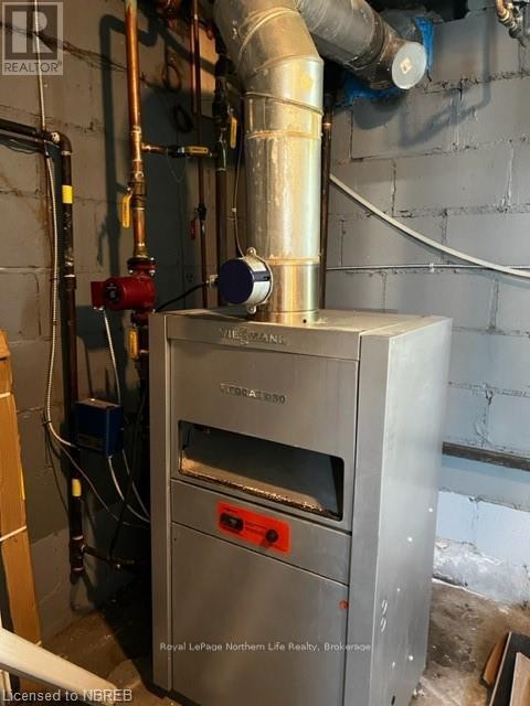 810 Ann Street Property Photo 11