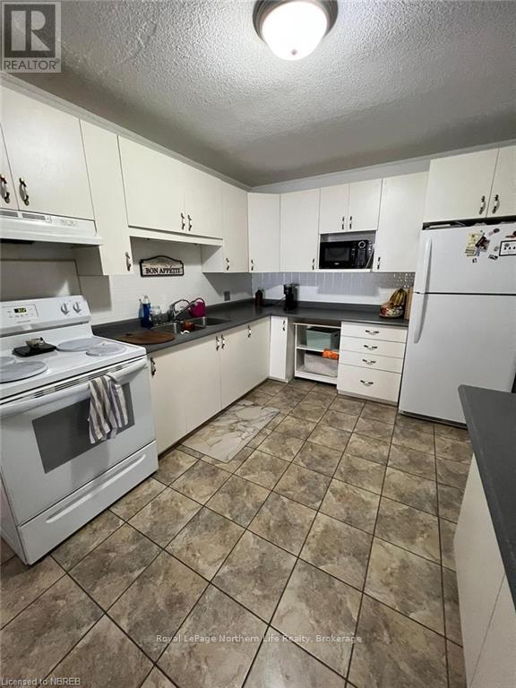 310 Main Street Property Photo 7