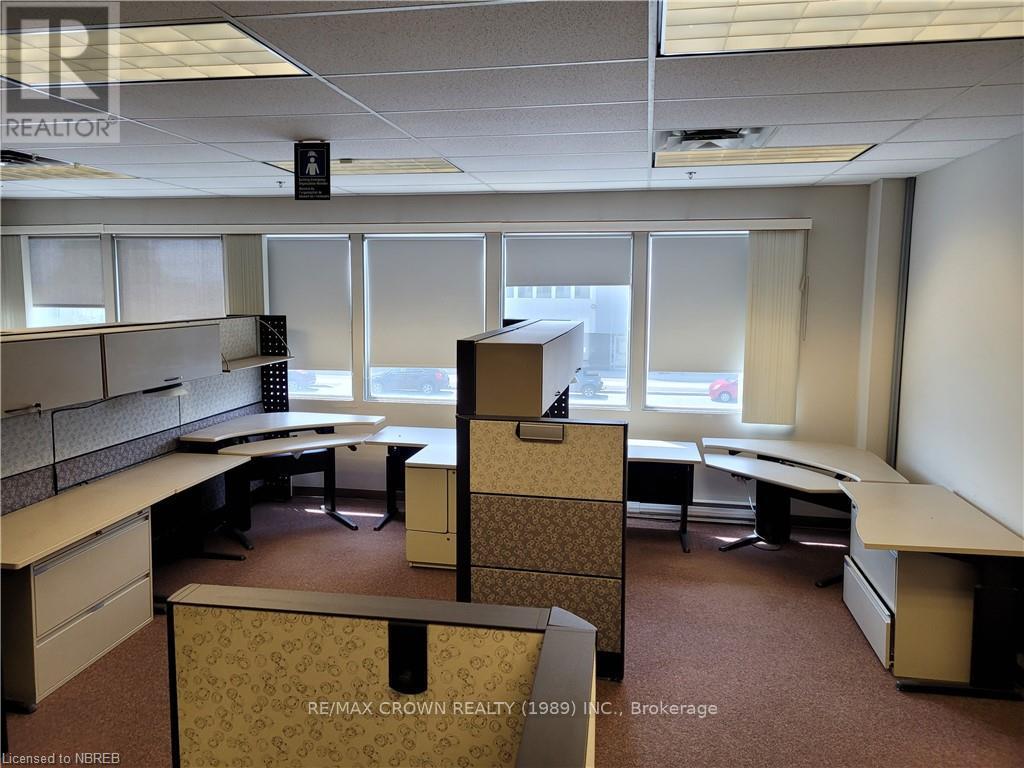 200 - 180 Shirreff Avenue Property Photo 3