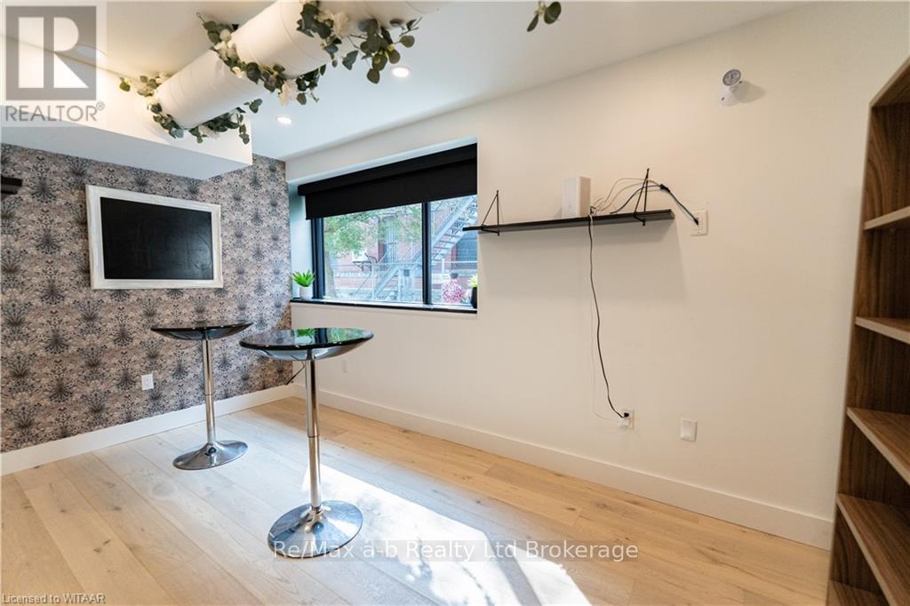 103 - 145 Ontario Street Property Photo 4