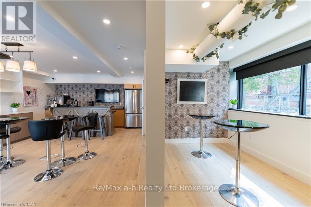 103 - 145 Ontario Street Property Photo 8