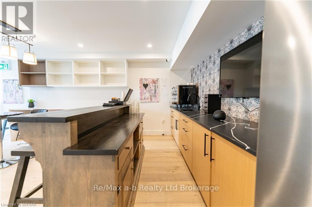 103 - 145 Ontario Street Property Photo 11