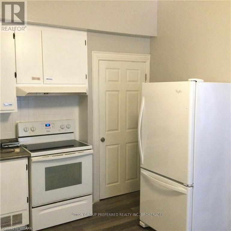 185 John Street Property Photo 18
