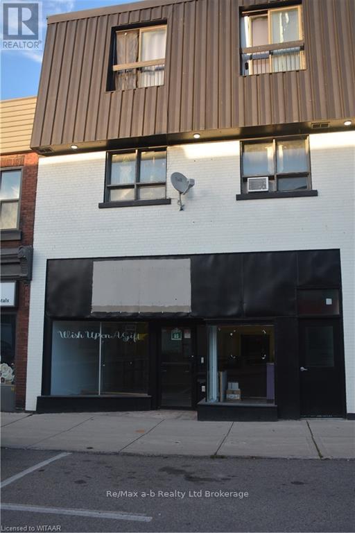 85 Thames Street S Property Photo 3