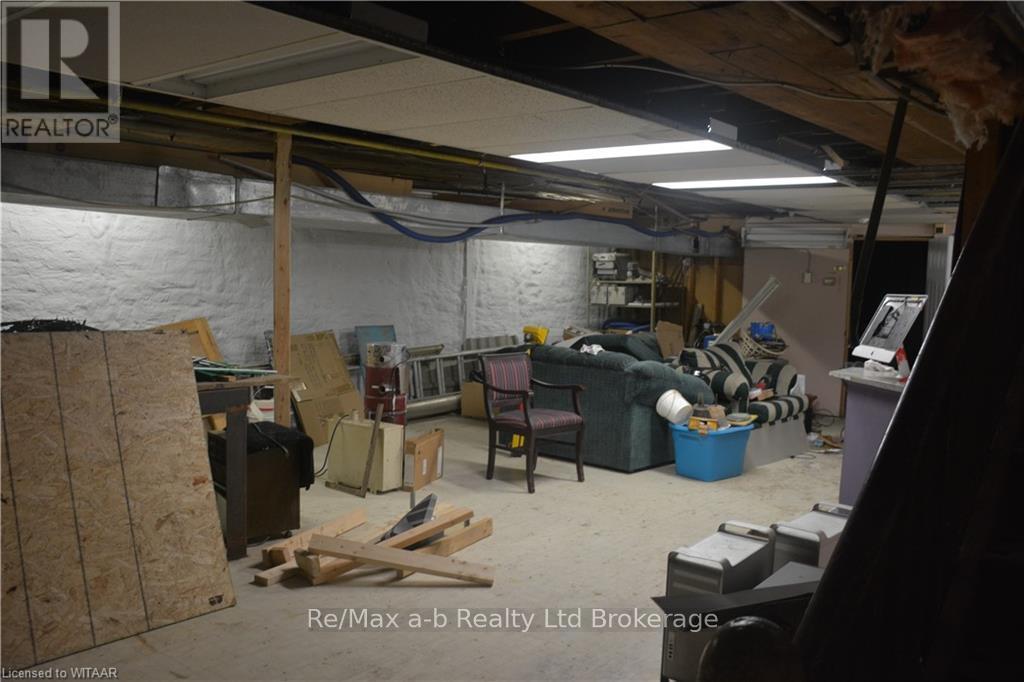 85 Thames Street S Property Photo 17