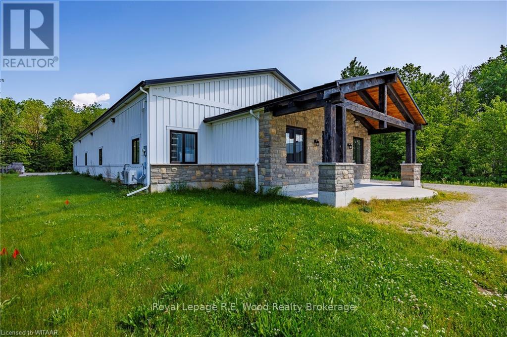285801 Airport Road Property Photo 3