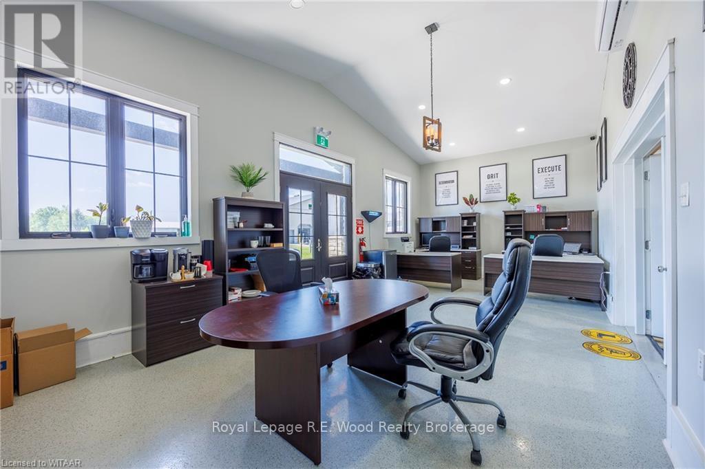285801 Airport Road Property Photo 8
