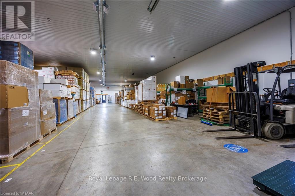 285801 Airport Road Property Photo 16