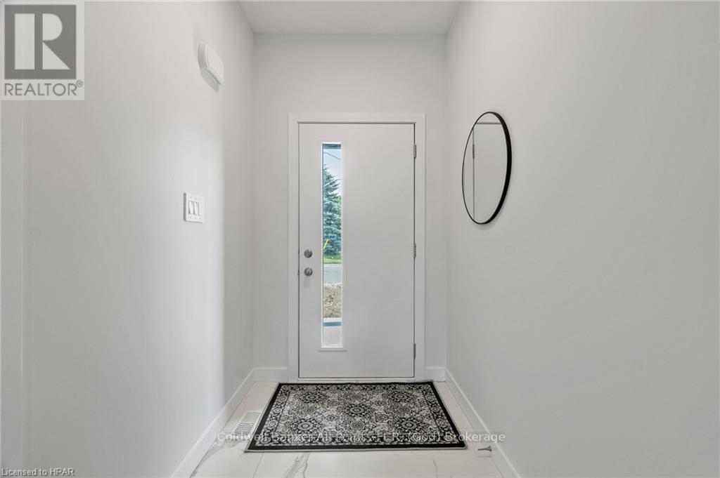 167 Elgin Avenue E Property Photo 5