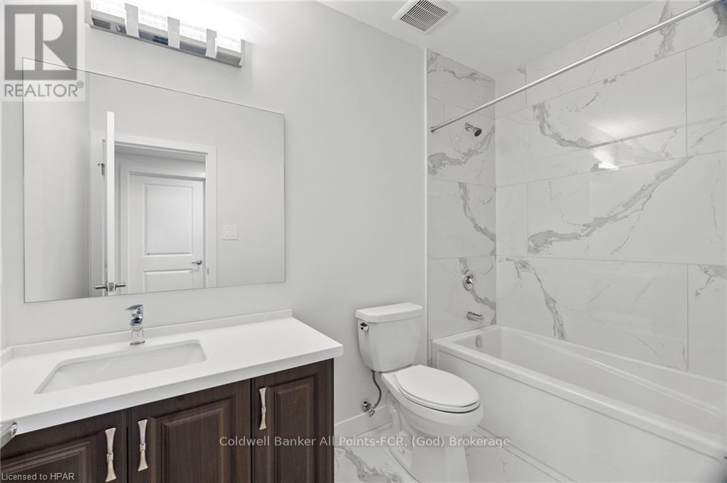167 Elgin Avenue E Property Photo 33