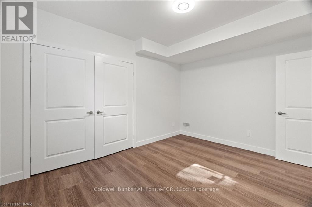 167 Elgin Avenue E Property Photo 35