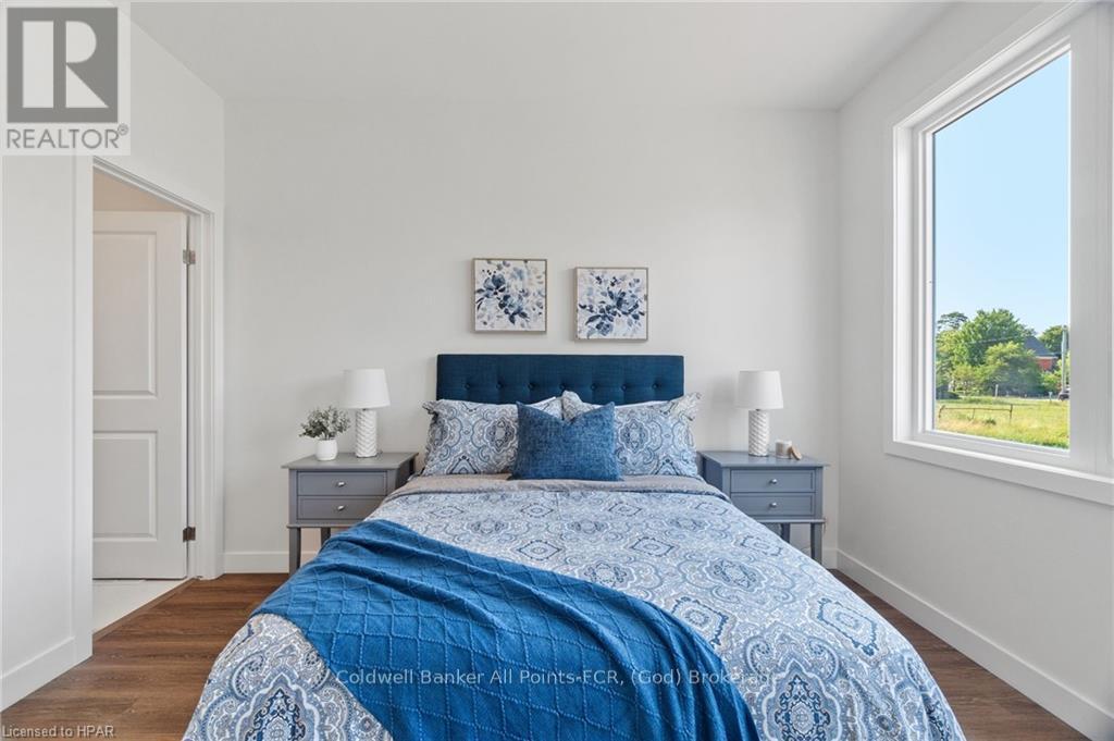 171 Elgin Avenue E Property Photo 13