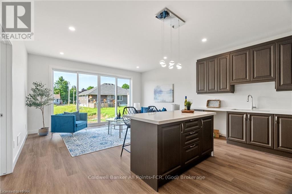 171 Elgin Avenue E Property Photo 16