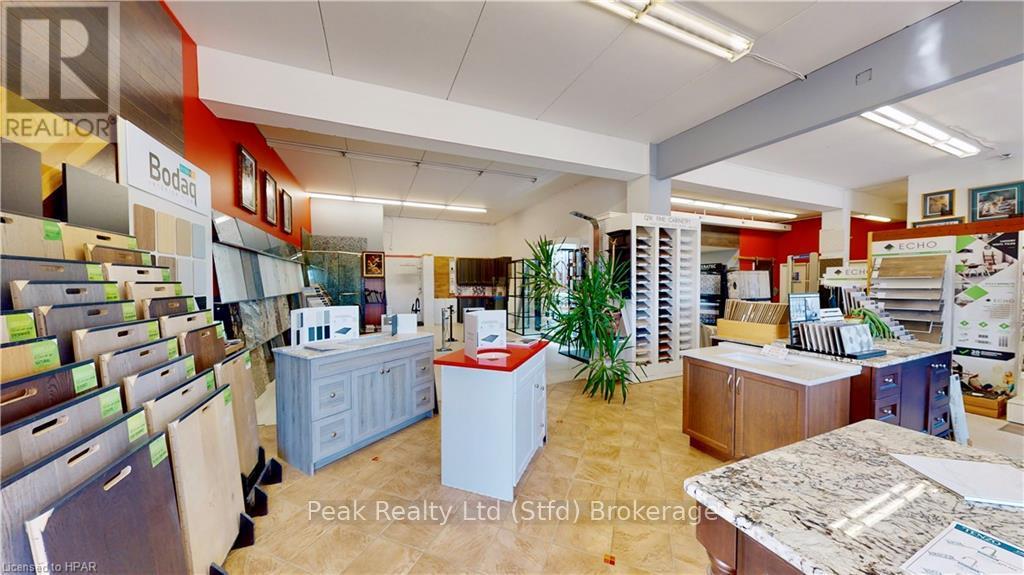 309 Lorne Avenue E Property Photo 3