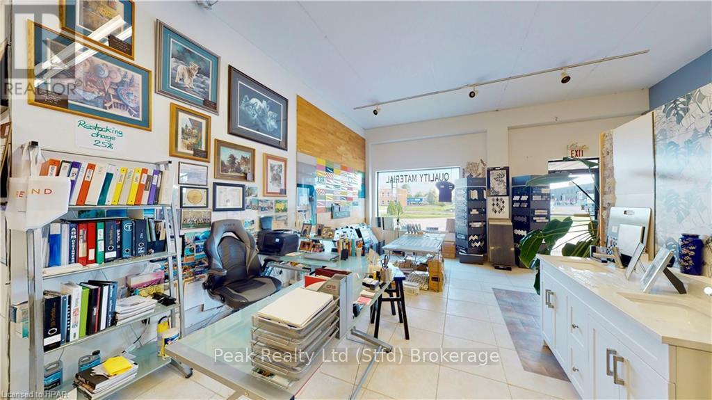 309 Lorne Avenue E Property Photo 8