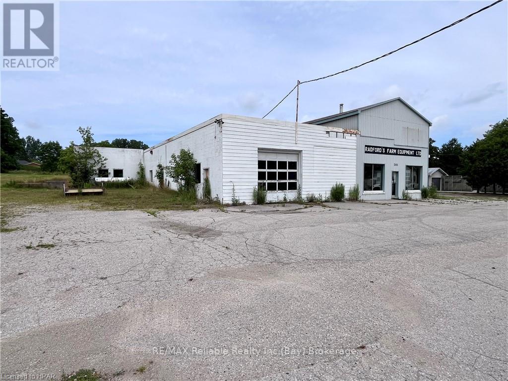 286 Main Street Property Photo 2