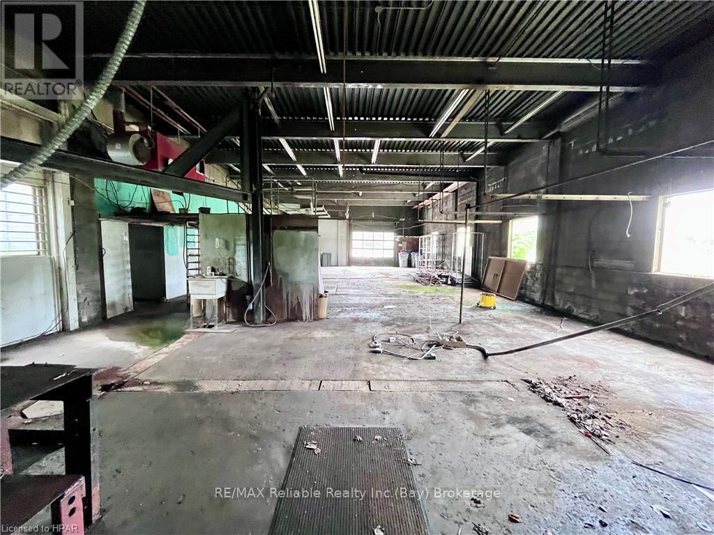 286 Main Street Property Photo 5