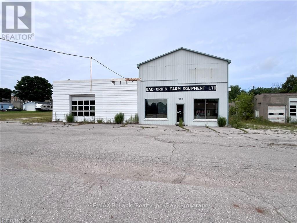 286 Main Street Property Photo 7