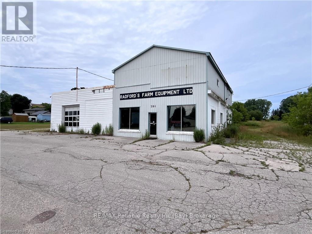 286 Main Street Property Photo 8